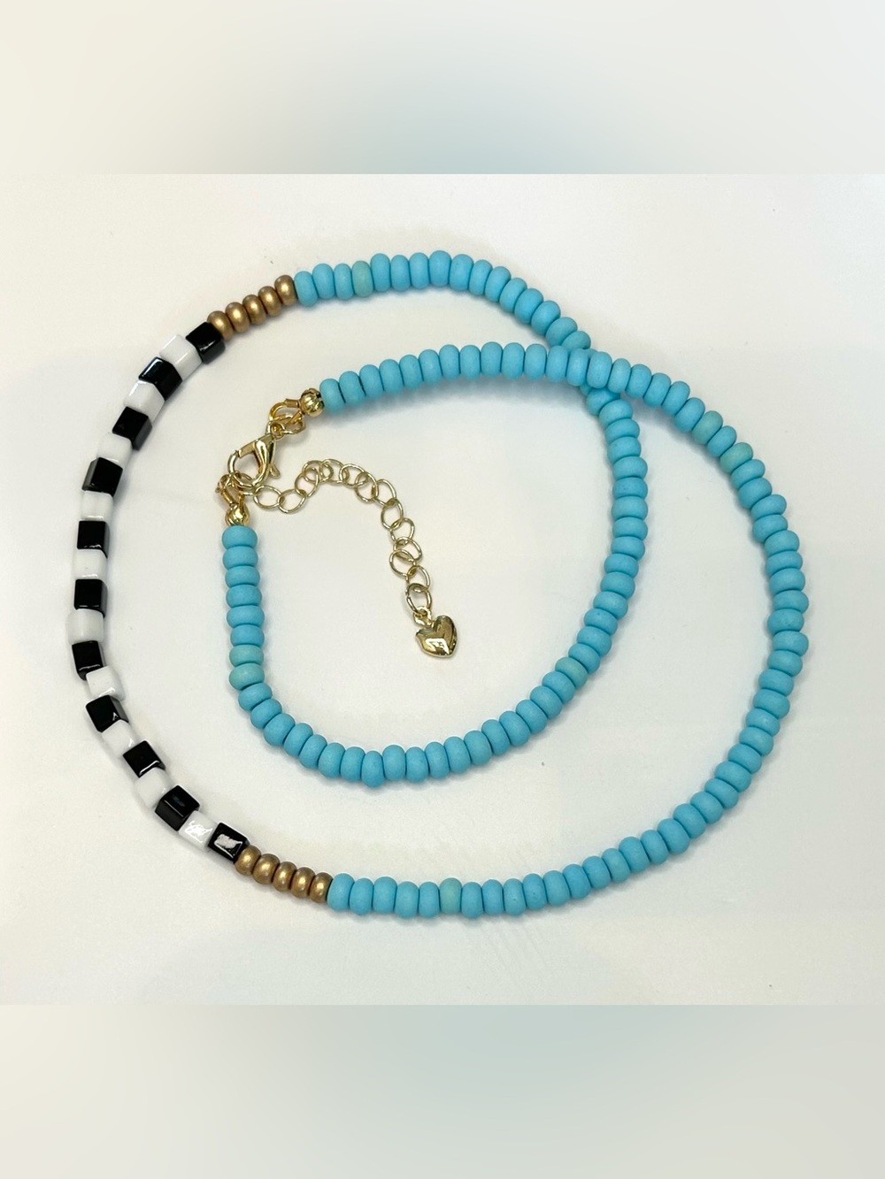 Blue beaded necklace - Picture 5 of 5